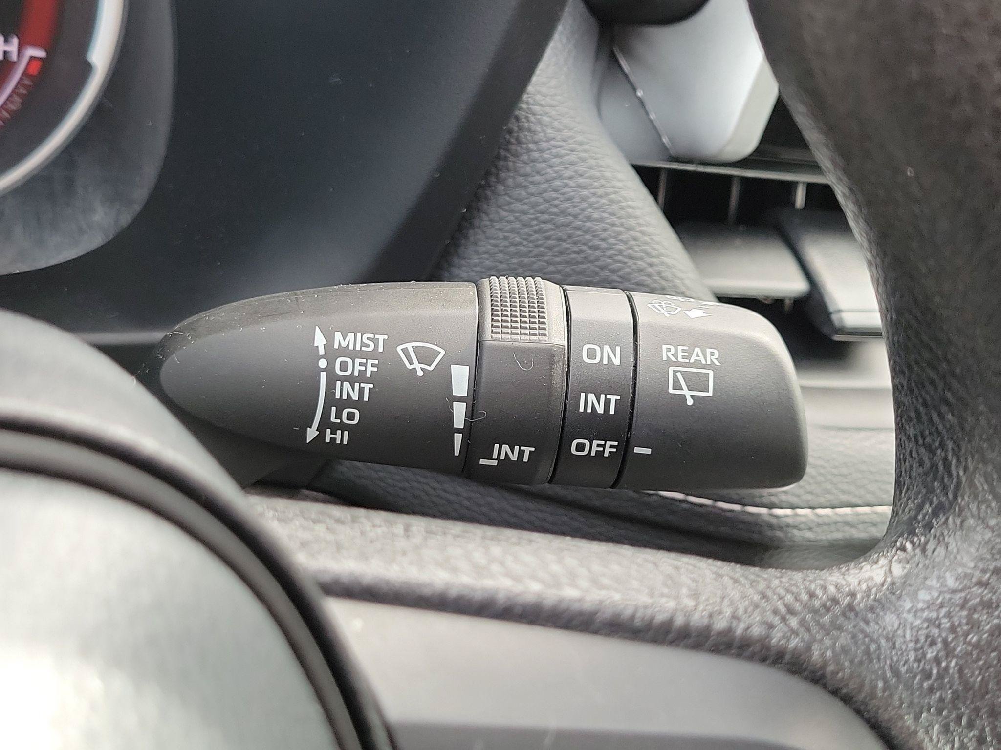 Used 2025 Toyota RAV4 XLE FWD image 14