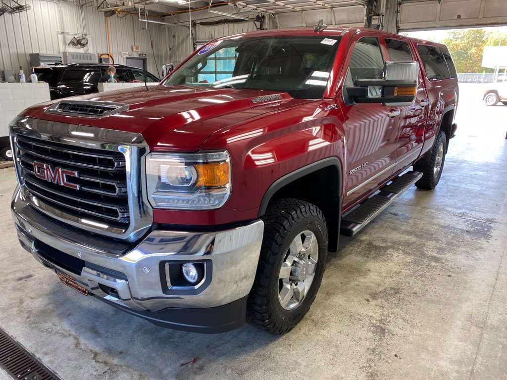 Used 2019 GMC Sierra 2500 SLT w/ Duramax Plus Package AWD/4WD image 9