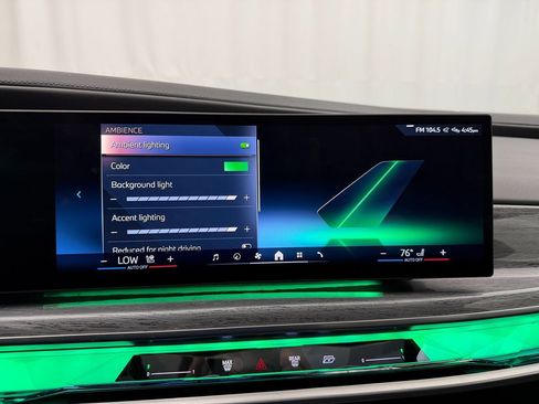 Used 2024 BMW 740i xDrive image 38