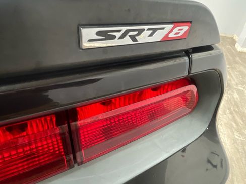 Used 2009 Dodge Challenger SRT8 RWD image 5