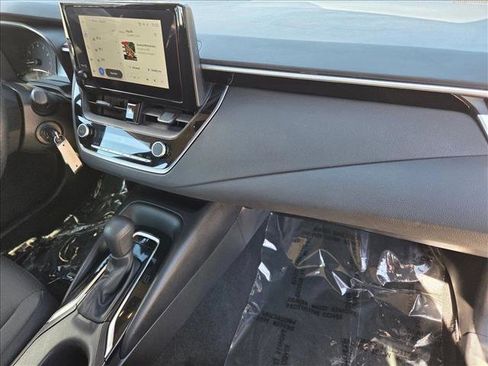 Used 2024 Toyota Corolla LE image 20