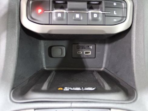 Used 2021 GMC Acadia Denali w/ Denali Technology Package AWD/4WD image 52
