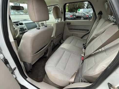 Used 2010 Ford Escape Limited image 11