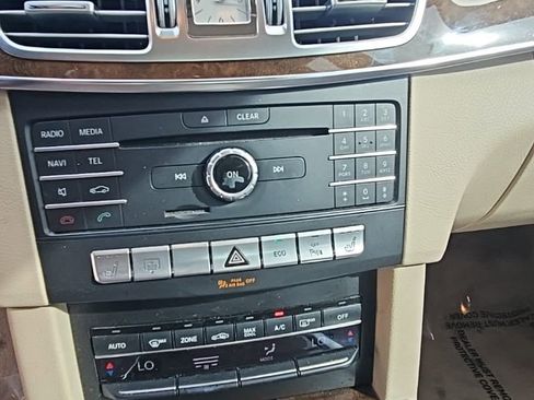 Used 2016 Mercedes-Benz E 350 Sedan image 18