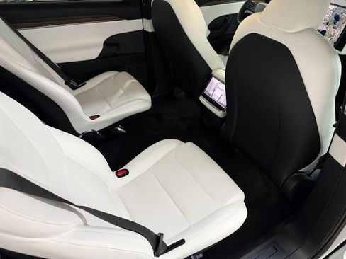Used 2023 Tesla Model X image 43