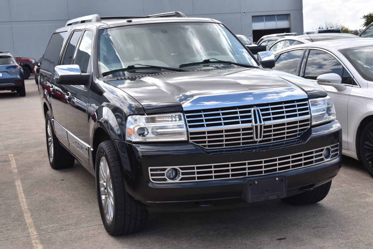Used 2014 Lincoln Navigator L 2WD image 4