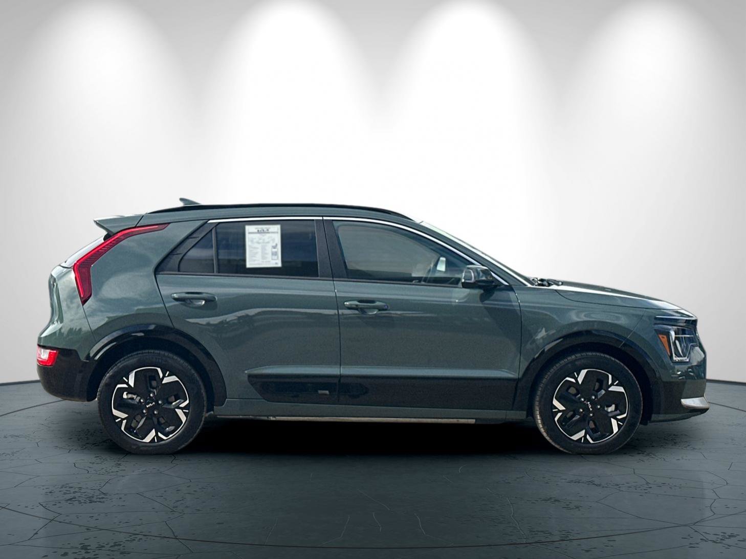 Used 2024 Kia Niro Wind FWD image 3