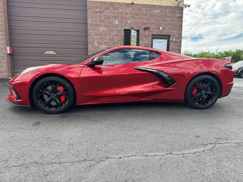 Used 2021 Chevrolet Corvette Stingray Premium Cpe w/ Z51 Performance Package RWD image 23