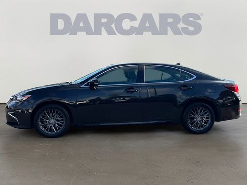 Used 2018 Lexus ES 350 w/ Navigation System Package image 3