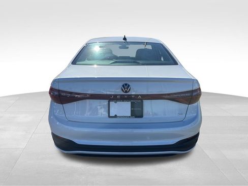 New 2026 Volkswagen Jetta SE image 6
