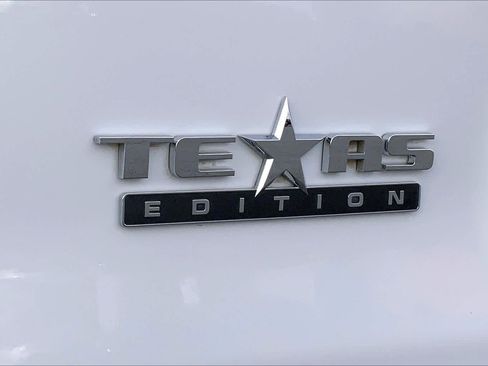 Used 2018 Chevrolet Silverado 1500 LT w/ Texas Edition AWD/4WD image 32