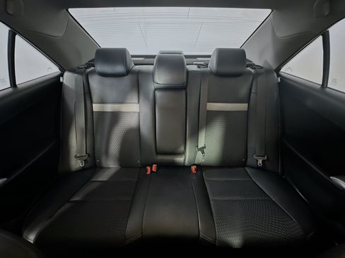 Used 2013 Toyota Camry SE FWD image 29