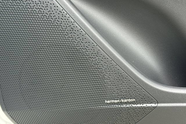 New 2026 Kia Niro Wave w/ Wave Preserve Package FWD image 22