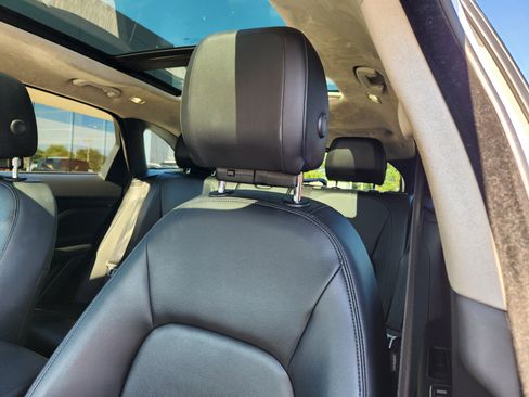 Used 2020 Jaguar F-PACE Premium AWD/4WD image 11