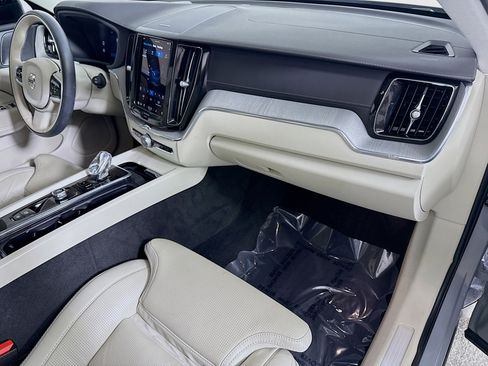 Used 2024 Volvo XC60 B5 Ultimate w/ Protection Package Premier image 30