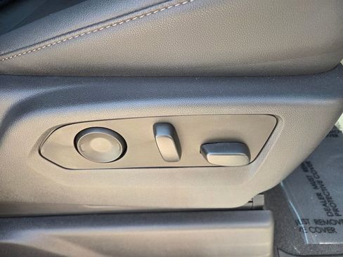 Certified 2023 Chevrolet Silverado 1500 LTZ w/ Technology Package image 19