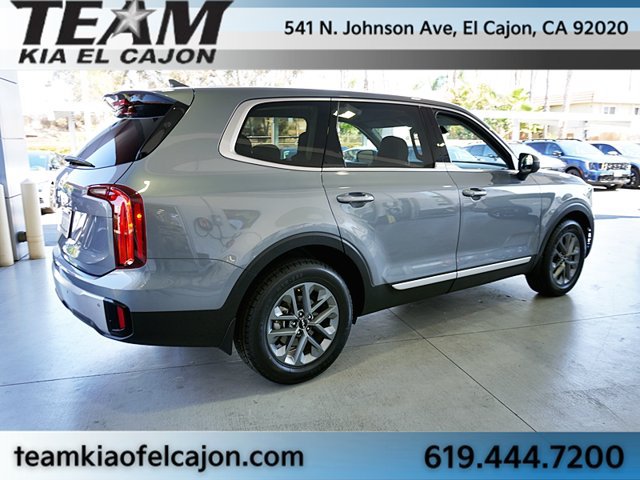 Certified 2024 Kia Telluride LX FWD image 9