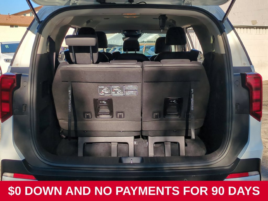 Used 2025 Kia Carnival FWD image 25