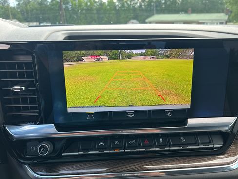 Used 2024 Chevrolet Silverado 1500 LT Trail Boss w/ Convenience Package II AWD/4WD image 35