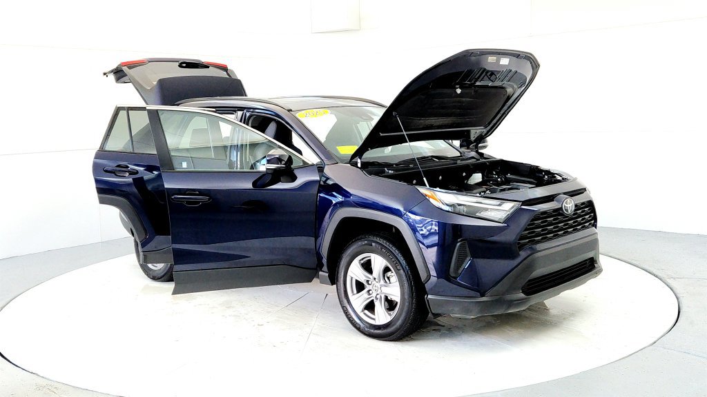 Used 2025 Toyota RAV4 XLE w/ Convenience Package AWD/4WD image 12