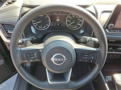 Used 2024 Nissan Rogue SV image 19