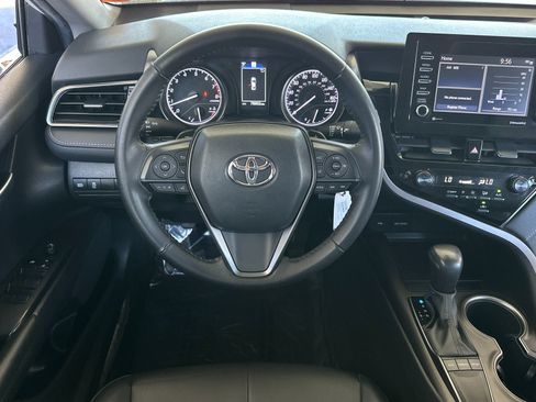 Used 2023 Toyota Camry SE FWD image 13