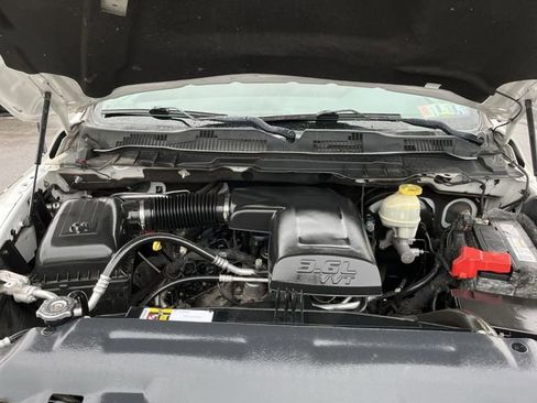 Used 2017 RAM 1500 Express AWD/4WD image 19
