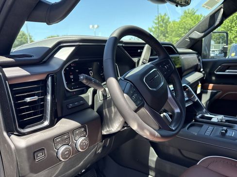 New 2026 GMC Sierra 3500 Denali Ultimate AWD/4WD image 13