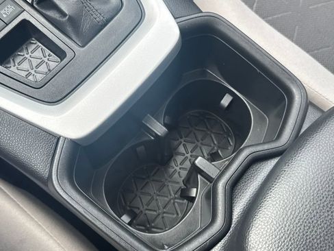 Used 2023 Toyota RAV4 XLE image 28