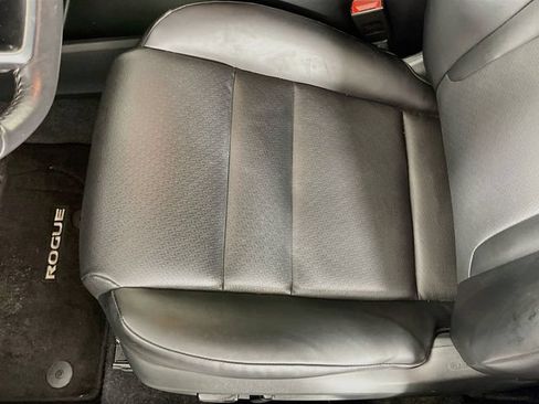 Used 2023 Nissan Rogue SV w/ SV Premium Package FWD image 19