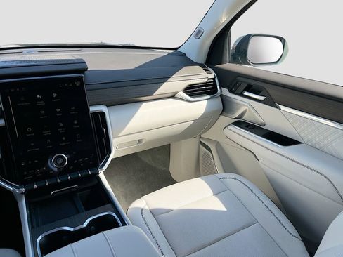 Used 2024 GMC Acadia Denali w/ Super Cruise Package AWD/4WD image 24
