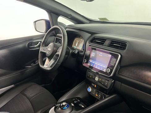 Used 2024 Nissan Leaf SV Plus image 35