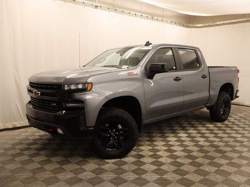 Used 2020 Chevrolet Silverado 1500 LT Trail Boss w/ Convenience Package image 2