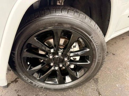 Used 2020 Jeep Grand Cherokee Altitude image 37