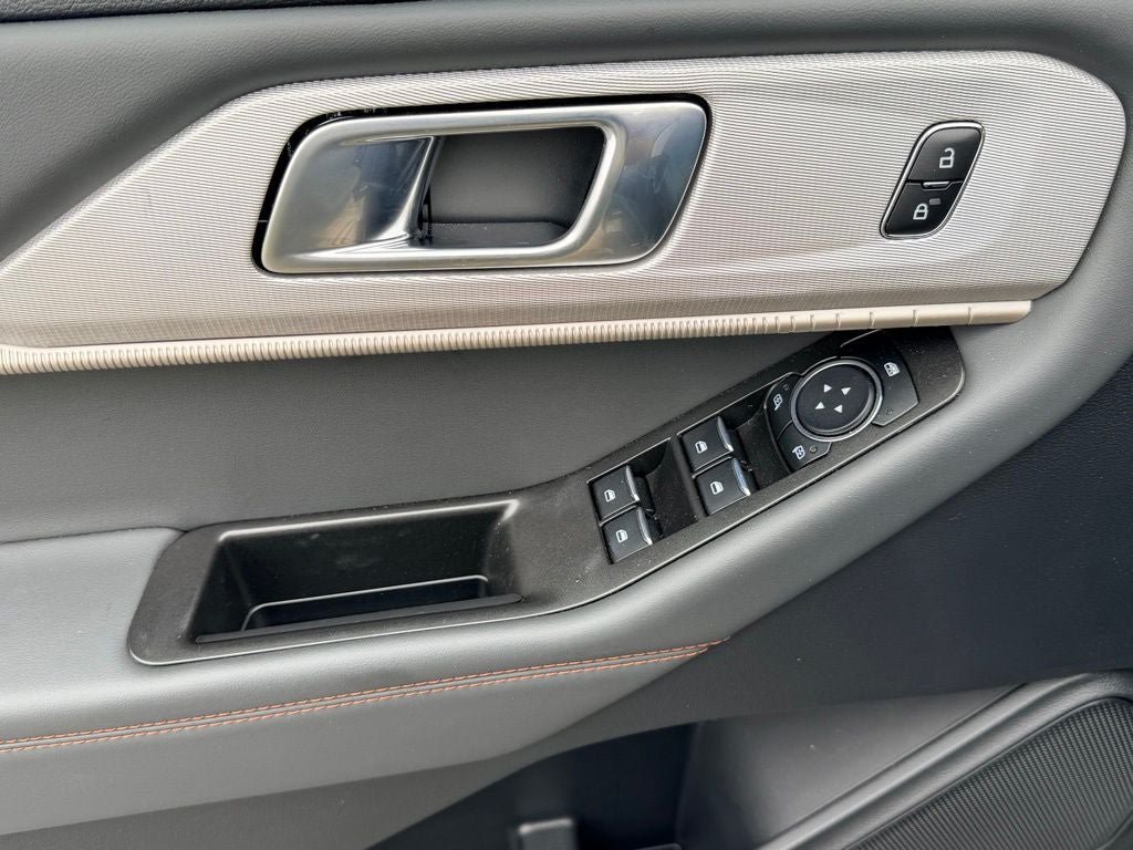 New 2026 Ford Explorer Active w/ Active Comfort Package RWD image 17
