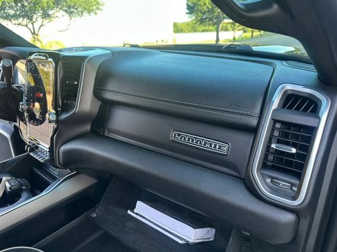 Used 2021 RAM 3500 Laramie AWD/4WD image 32