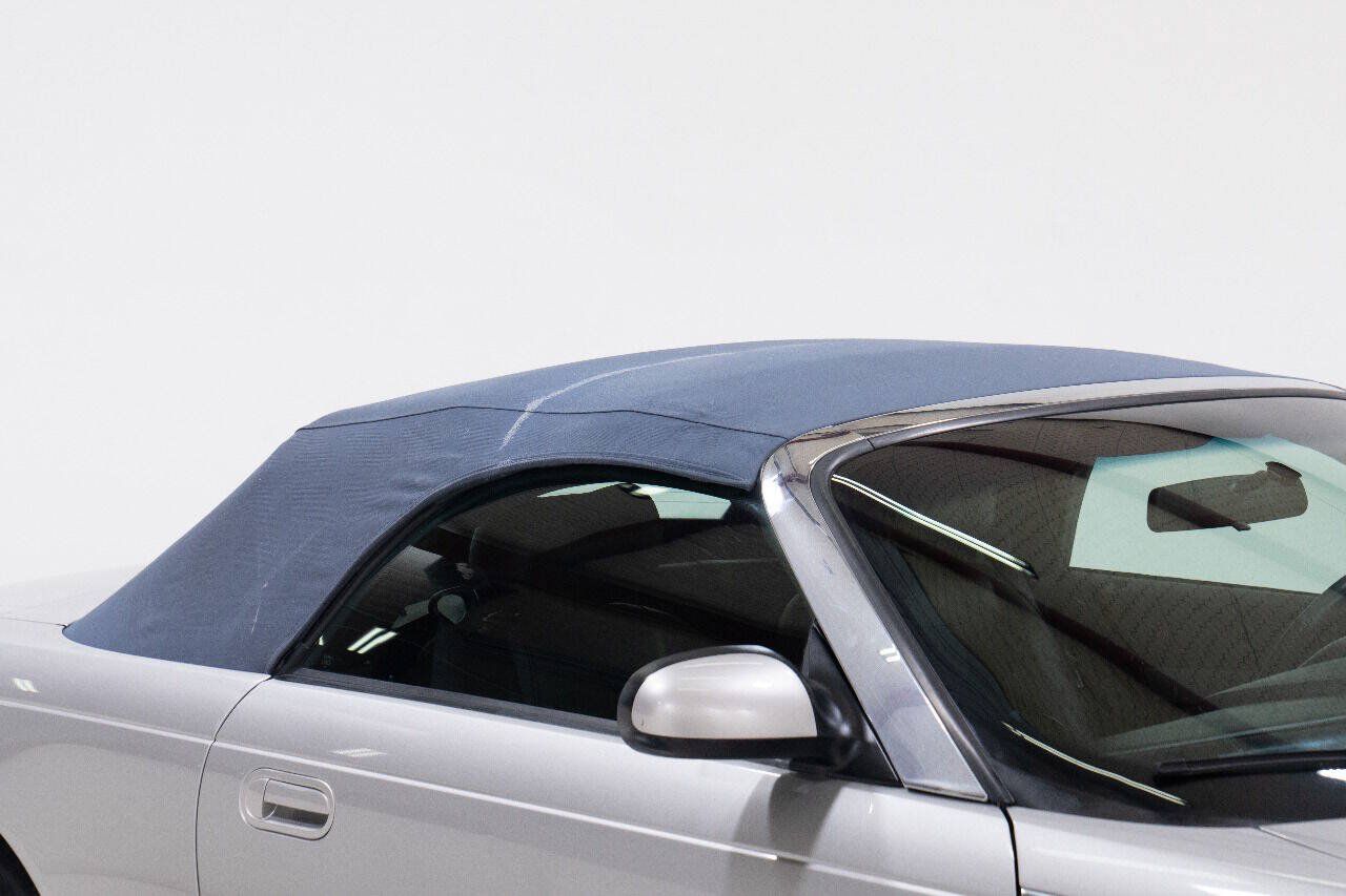 Used 2005 Ford Thunderbird RWD image 32