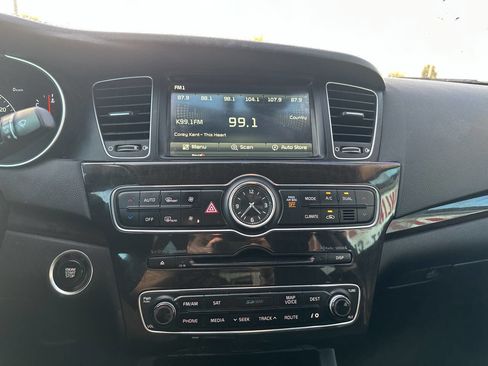 Used 2016 Kia Cadenza Premium image 21