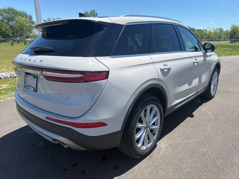 Used 2022 Lincoln Corsair AWD w/ Premium Package image 7