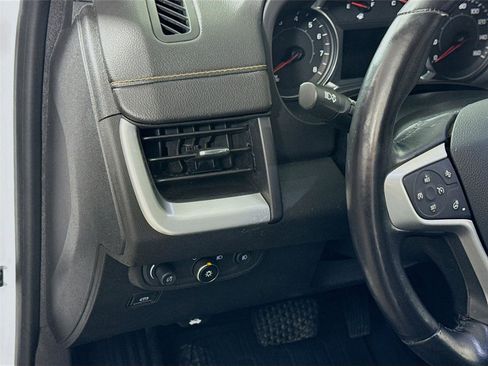 Used 2021 GMC Terrain SLT image 4