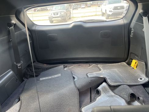 Used 2022 Toyota Highlander XSE image 12