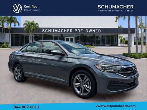 Used 2024 Volkswagen Jetta SE FWD image 1