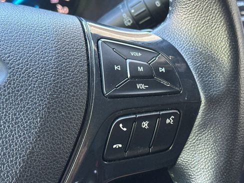 Used 2017 Ford Explorer XLT AWD/4WD image 37