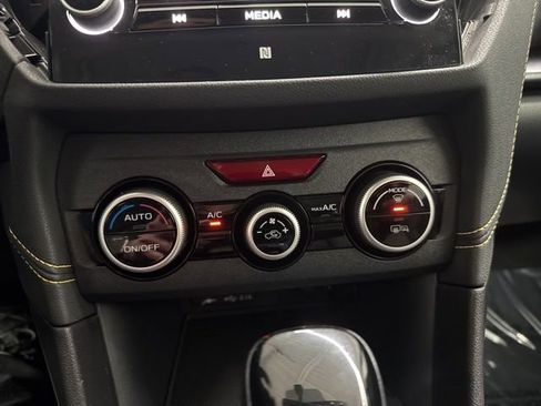 Used 2022 Subaru Crosstrek 2.5i Sport w/ Moonroof Package image 36