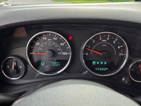 Used 2015 Jeep Wrangler Sport AWD/4WD image 31