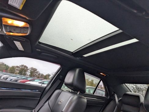 Used 2022 Chrysler 300 S w/ Comfort Group image 18