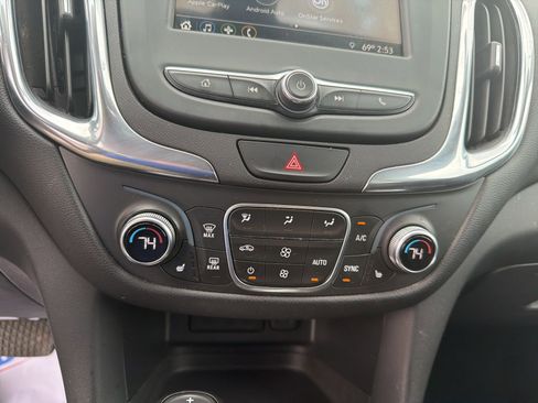 Used 2019 Chevrolet Equinox LT FWD image 16