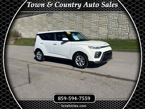 Used 2022 Kia Soul LX w/ Technology Package image 1