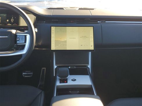 New 2026 Land Rover Range Rover SE image 25