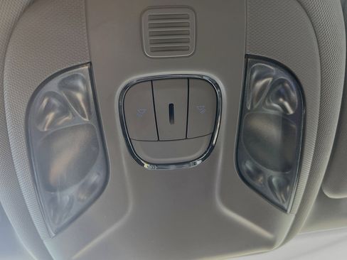 Used 2019 Jeep Compass Latitude w/ Safety & Security Group image 22